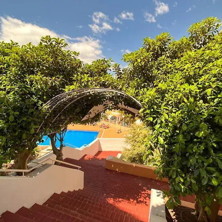1 Bedroom With Terrace, Pools & Walking Distance To Apartman *
